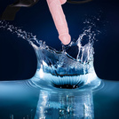 POMPOWANY STRAP-ON NA SZELKACH UROŚNIE JAK POTRZEBA REALISTYCZNE DILDO