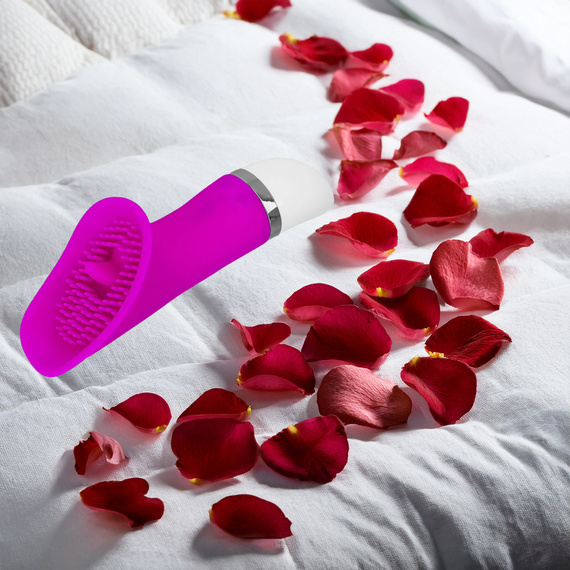 WIELOFUNKCYJNY WIBRATOR DO ŁECHTACZKI I SUTKÓW 30 FUNKCJI ORGAZMOWY MASAŻER